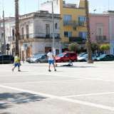 Si tratta di un�area di cemento quadrata e circondata da numerose palme dove i pensionati si riuniscono per giocare a carte e i ragazzi per improvvisare infuocate partite di pallone